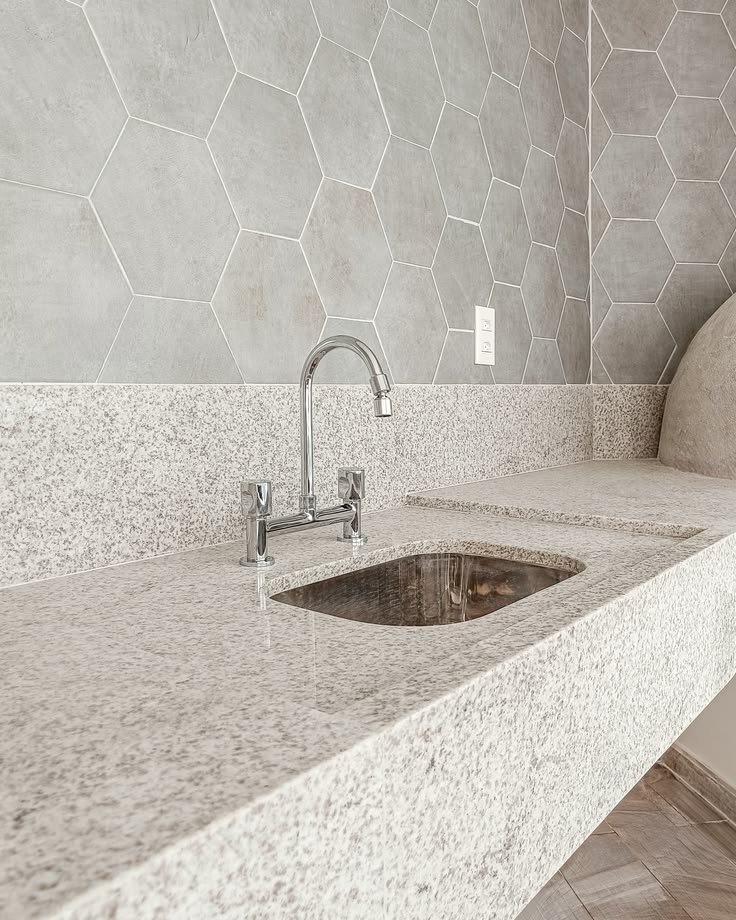 Granito Branco Siena aplicado em ambiente