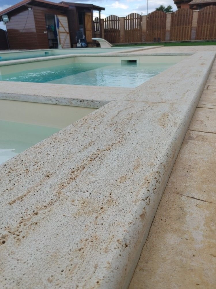 Travertino Romano aplicado em ambiente